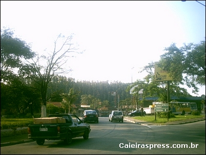 Av. Professor Carvalho Pinto - Praça da emancipação