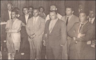 Vereadores da 1ª Câmara de Caieiras-1960/1963Legenda:da esq.direita atrás - Luiz Lopes Lansac, Americo Massinelli,José Carlos da Silva Junior,Antonio Molinari, Alfredo Casarotto Frente -João Henrique Macedo Mendes,Olindo Dártora, Alcides Ferracin
